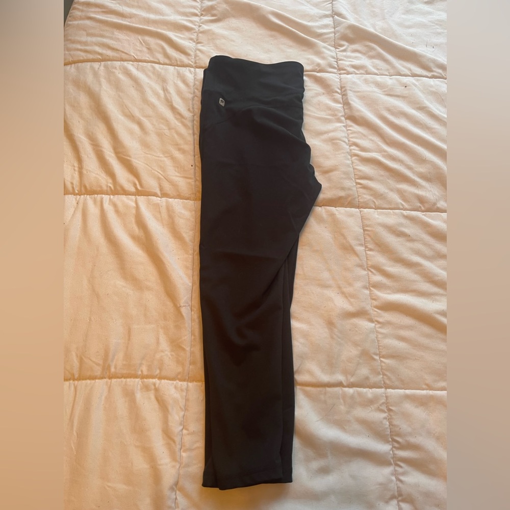 Fabletics black calf length leggings.